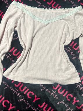 Coquette Off Shoulder Hollister Crop Top Lined With White Lace